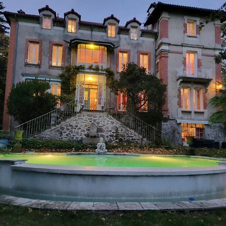 Hotel Le Temps Des Cerises Genolhac Exterior foto